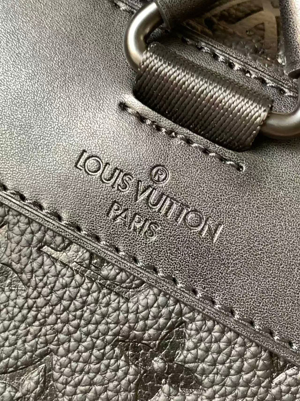 LV M55699 Christopher MM Backpack Black Cowhide