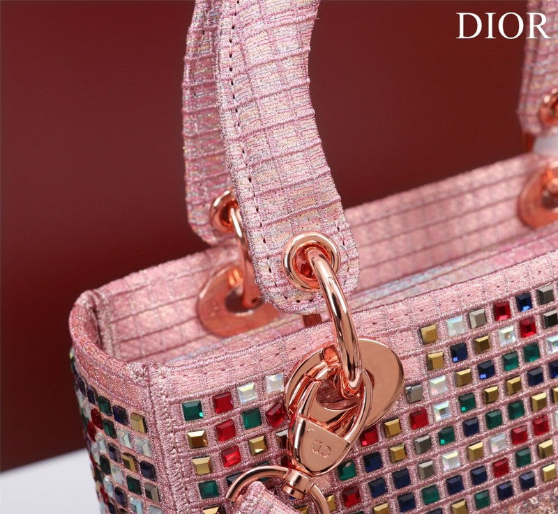 Lusso Official - DYOR FASHION BAGS - 2015