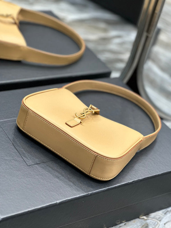 BB - YSL Bag - 2495