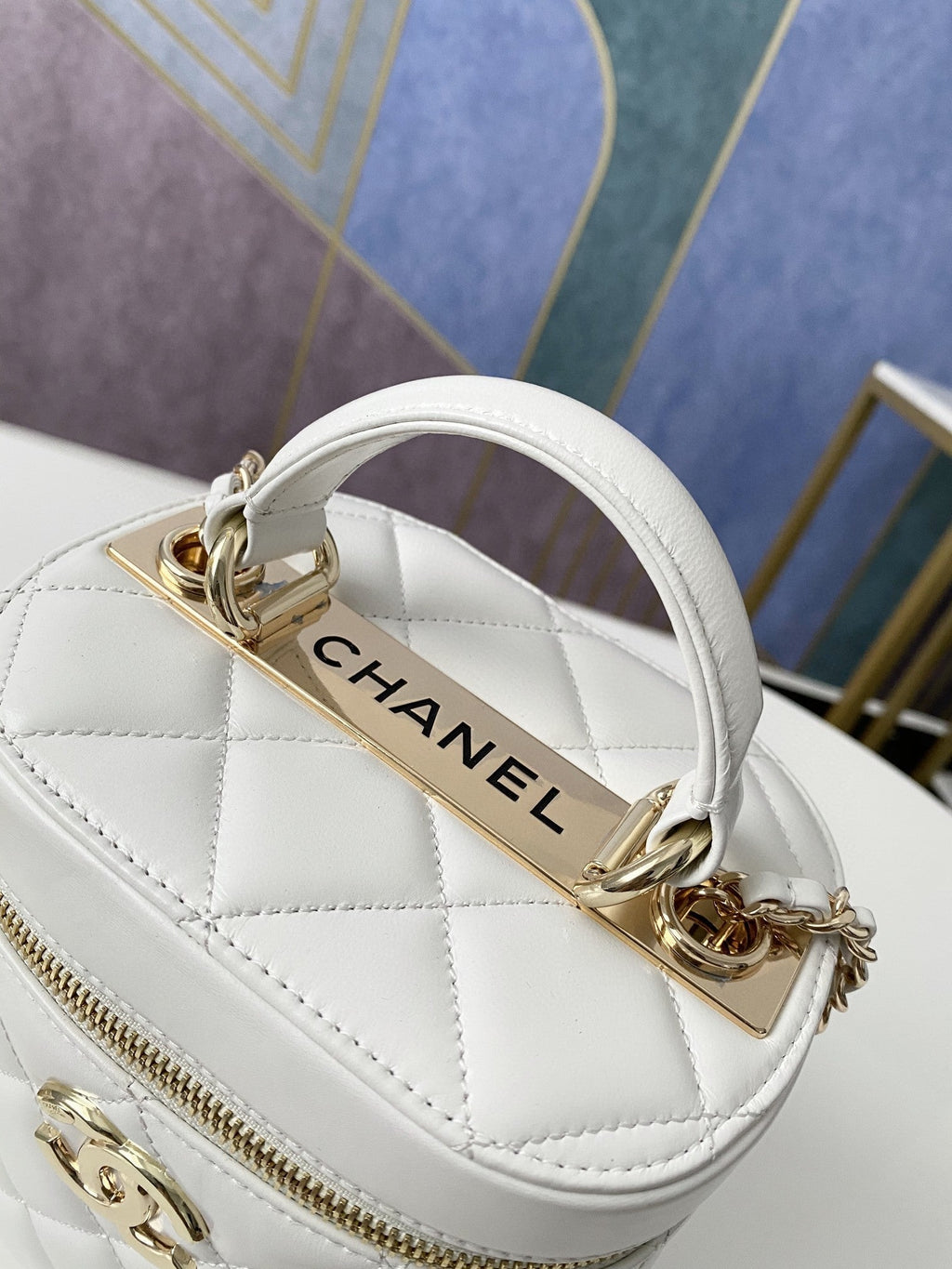 CHL - Vanity Case Gold Hardware White For Women Handbags, Shoulder Bags 9.4in/24LO 