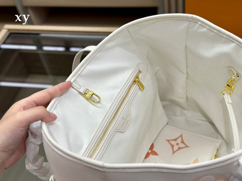LO - LV Bags - 15052
