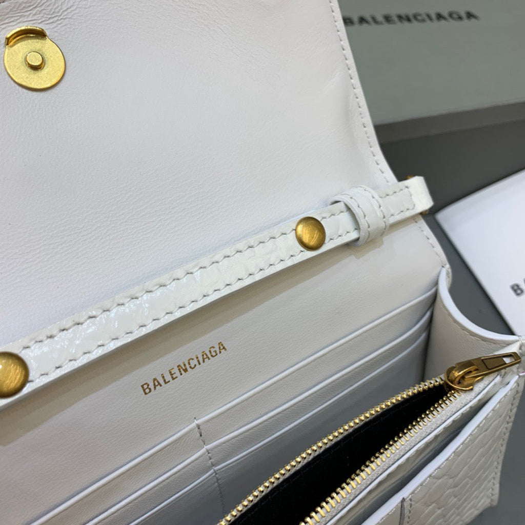 BLN-Ciaga Hourglass Wallet On Chain in White, For Women,  Bags 7.6in/19LO 6560501LRGM9016
