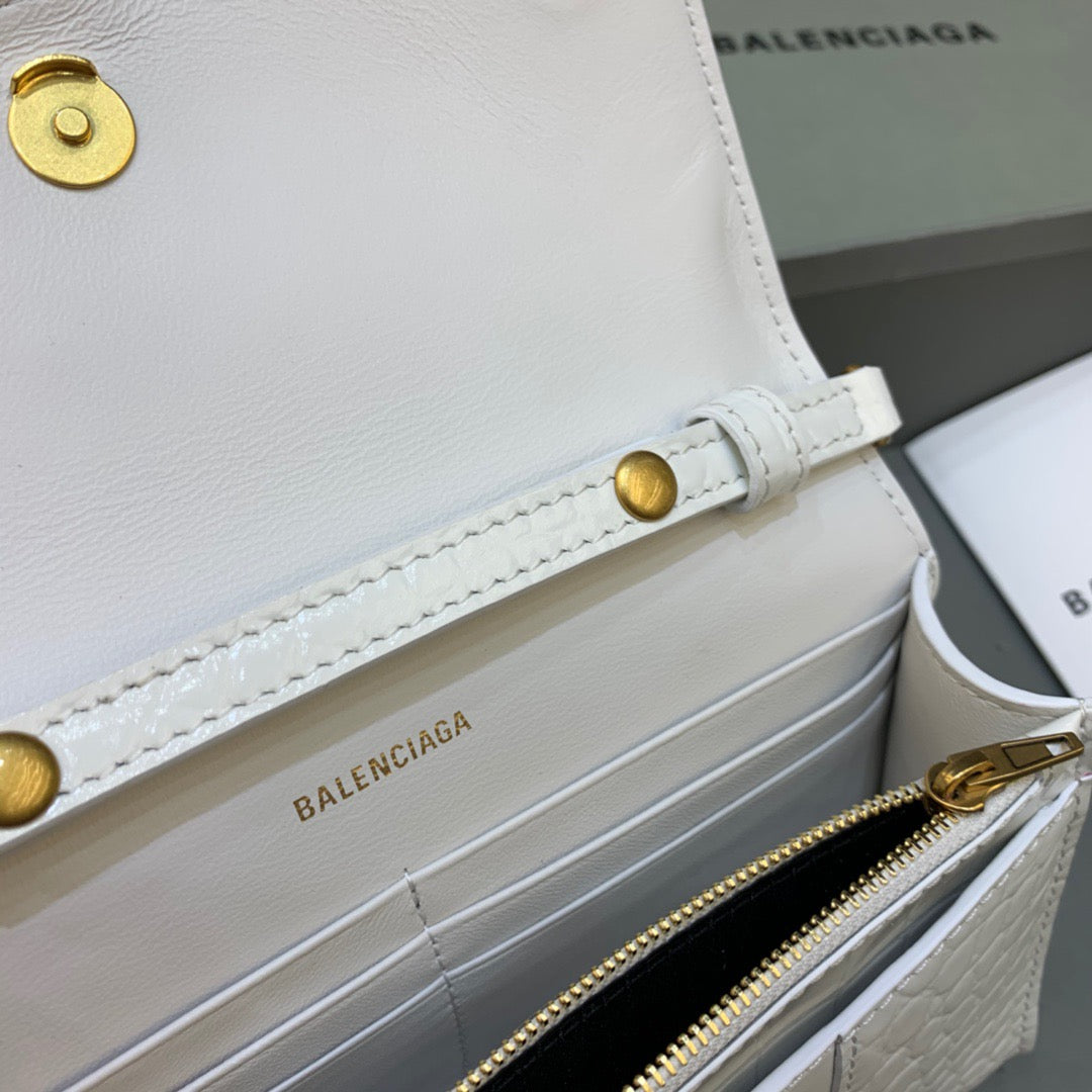 BLN-Ciaga Hourglass Wallet On Chain in White, For Women,  Bags 7.6in/19LO 6560501LRGM9016