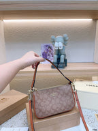 LO - CCH Bags - 024