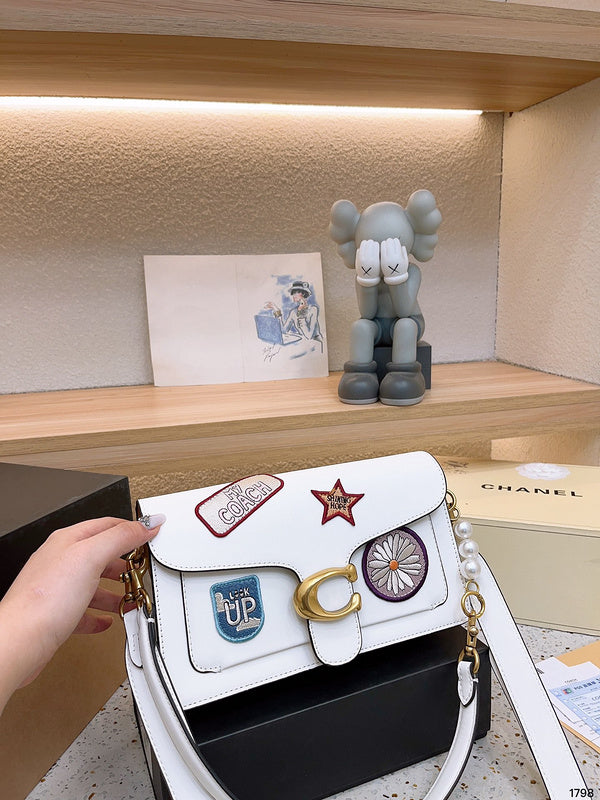 LO - CCH Bags - 016
