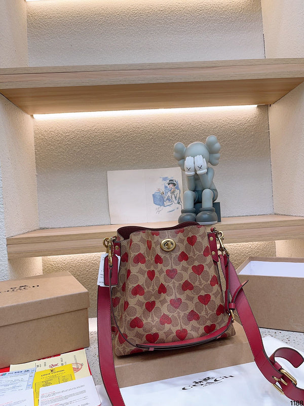 LO - CCH Bags - 101