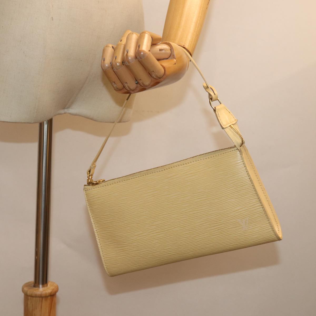 LO-LV bags 1211