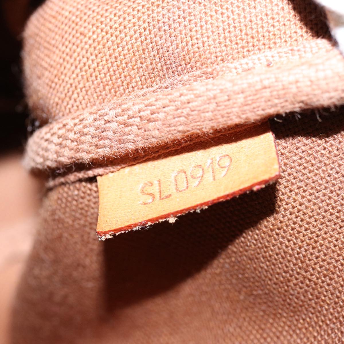 LO-LV bags 300