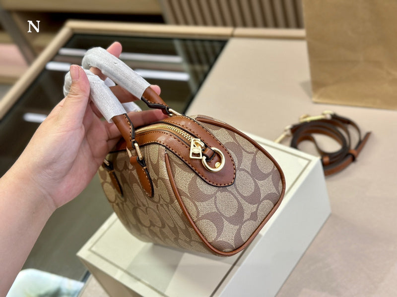 LO - CCH Bags - 076