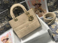 LO - DYOR   BAGS FOR WOMEN - FASHION LUXURY BAGS 162