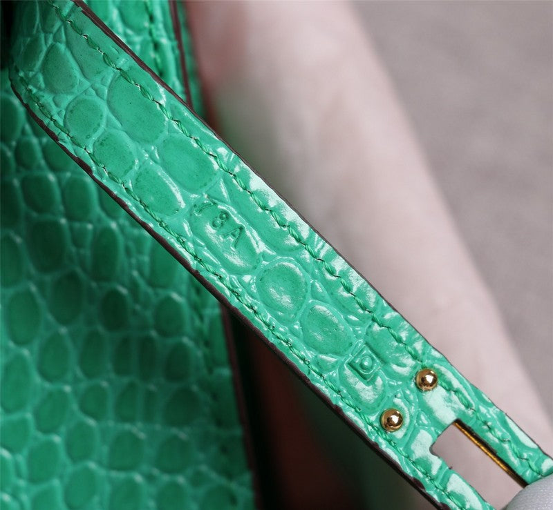 LO - HMS Luxury Bags - 755