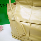 B-VENETA STYLISH HANBAGS FOR WOMEN - 048