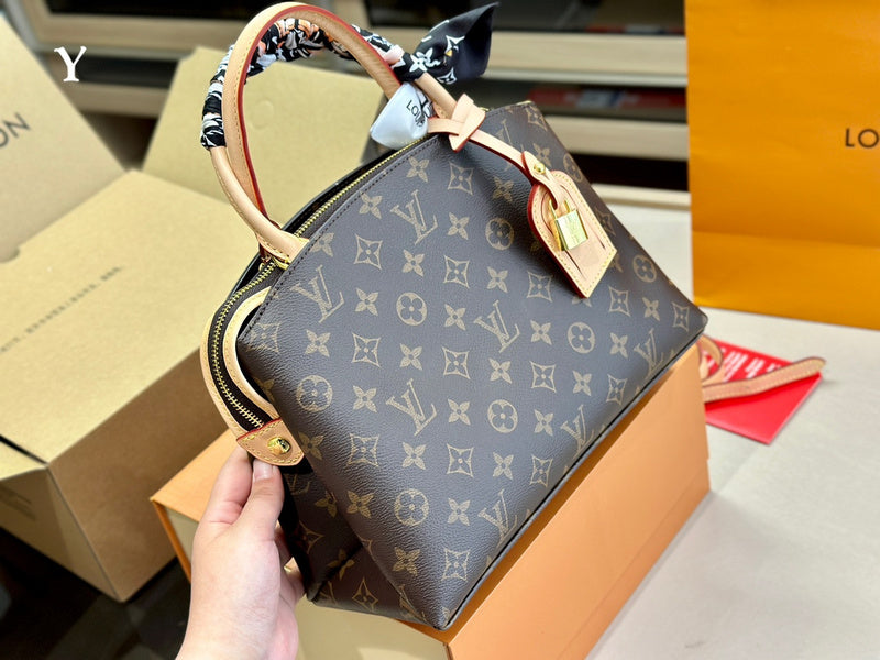LO - LV Bags - 15092