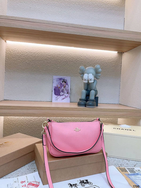LO - CCH Bags - 021