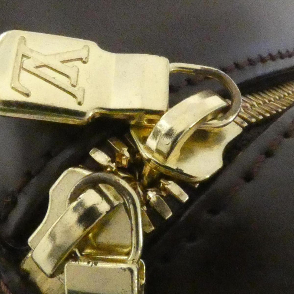 LO-LV bags 1888