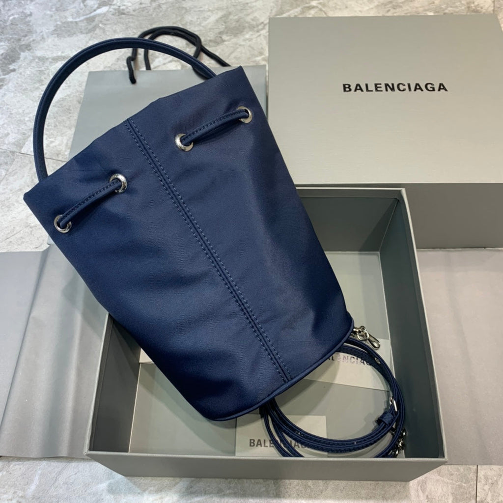 BLN-Ciaga Le Cagole Medium Bucket Bag In Dark Blue, For Women,  Bags 17.6in/45LO