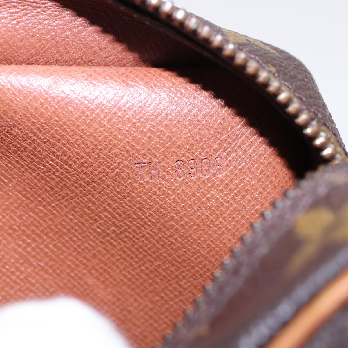 LO-LV bags 1187