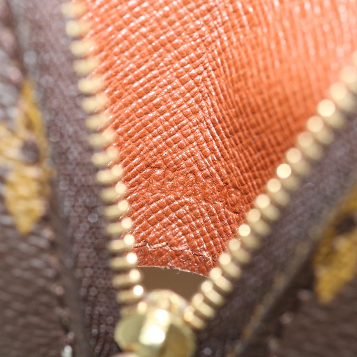 LO-LV bags 1007