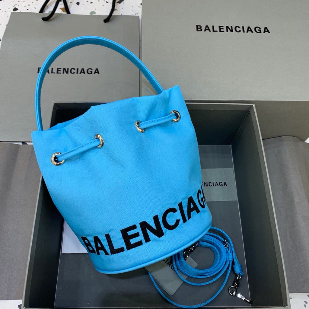 BLN-Ciaga Le Cagole Medium Bucket Bag In Light Blue, For Women,  Bags 11.8in/30LO