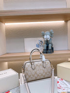 LO - CCH Bags - 103