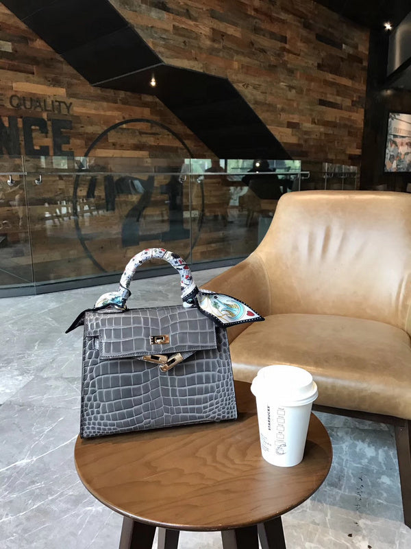 LO - HMS Luxury Bags - 524