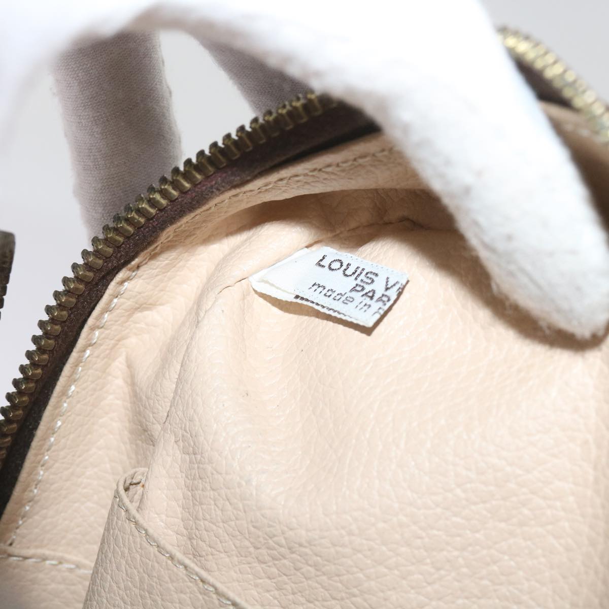 LO-LV bags 823