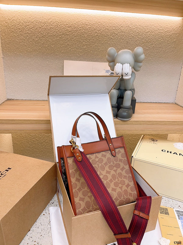 LO - CCH Bags - 011