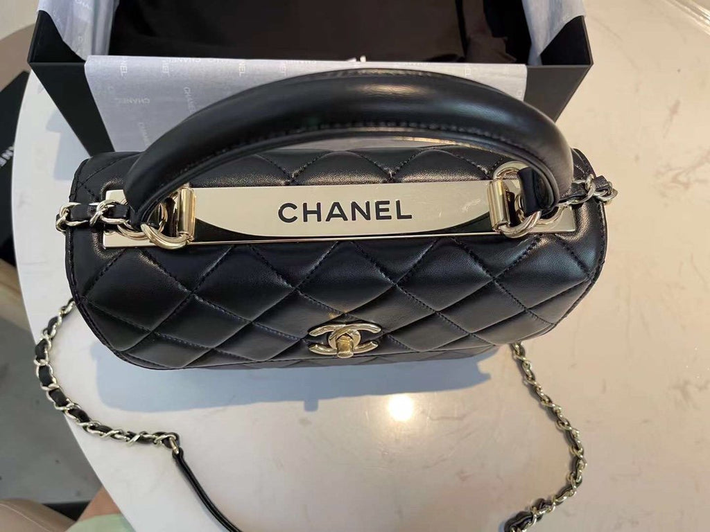 CHL -  Classic Flap Bag Gold Toned Hardware Black 9.8in/25LO