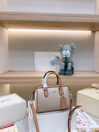 LO - CCH Bags - 104