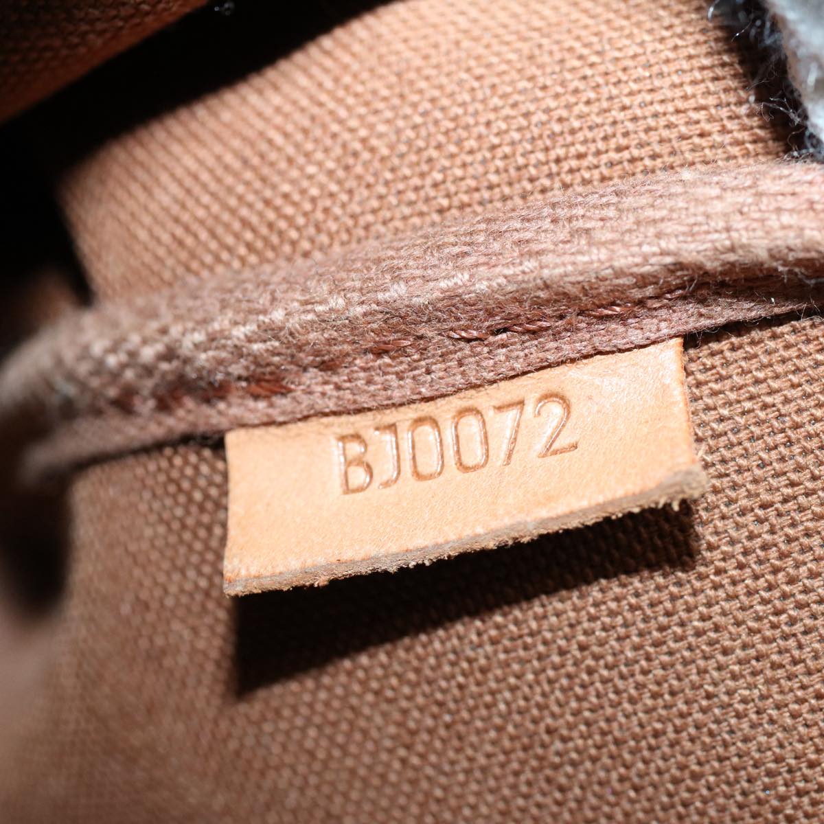 LO-LV bags 76