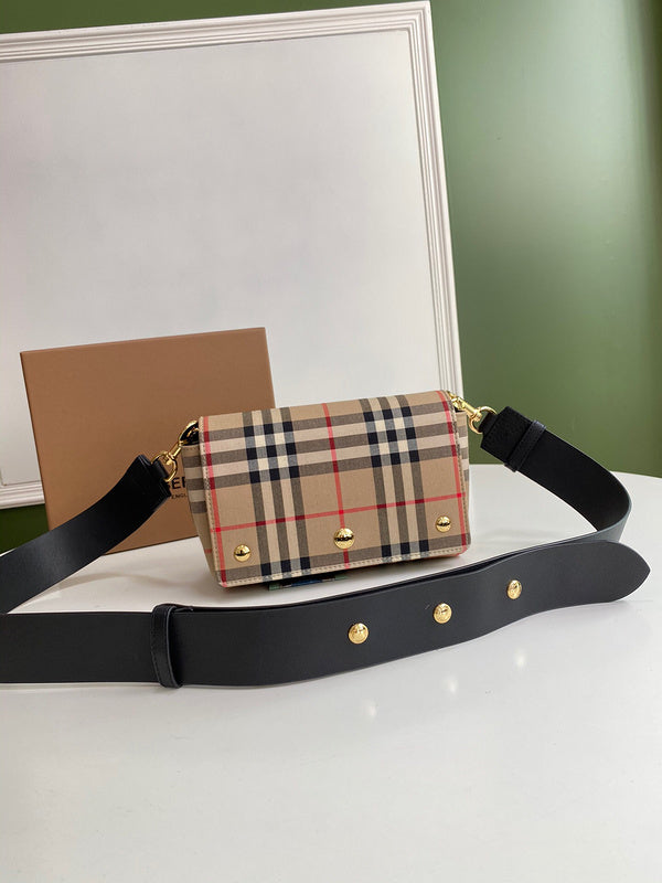 LO - B-BERRY BAGS - 370