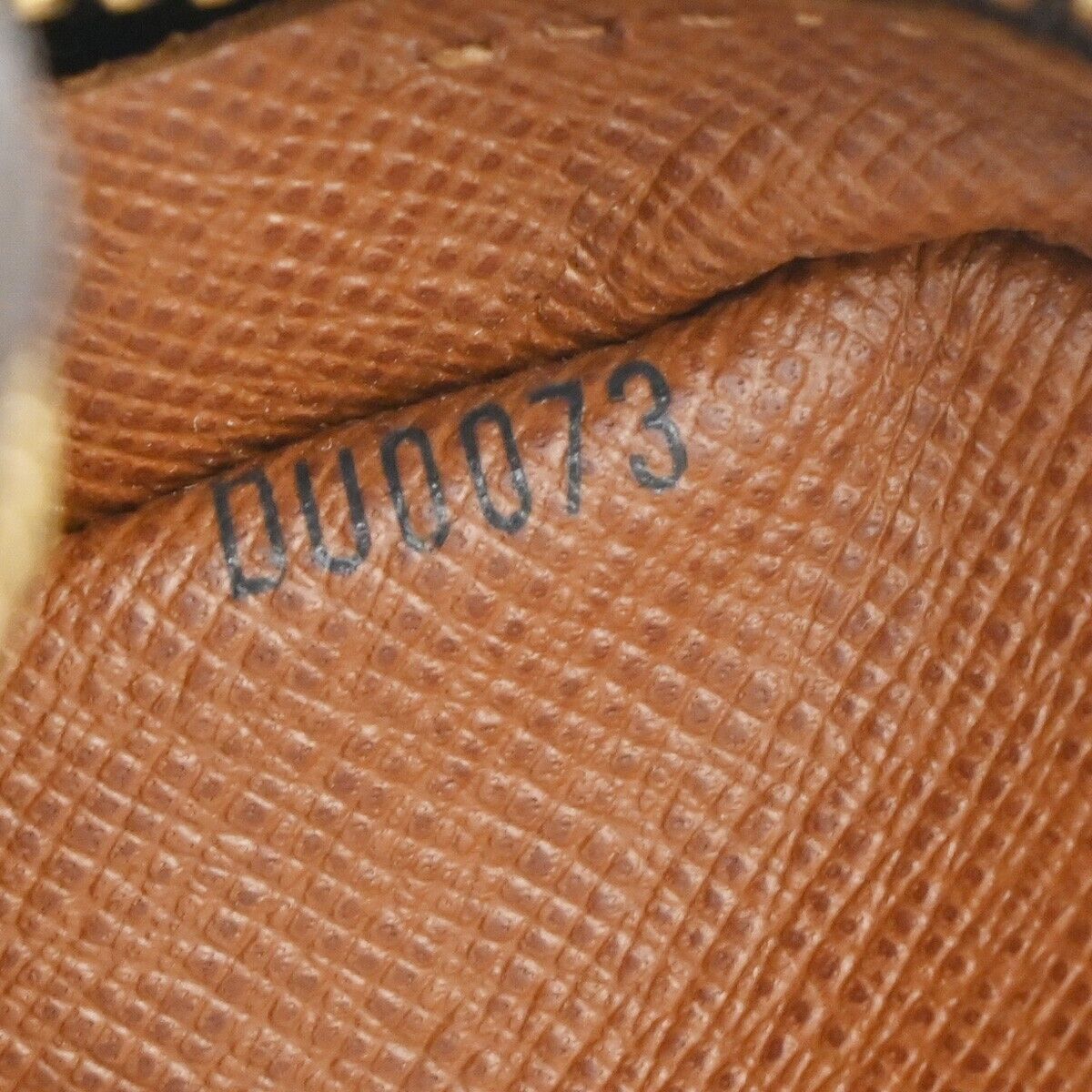 LO-LV bags 821