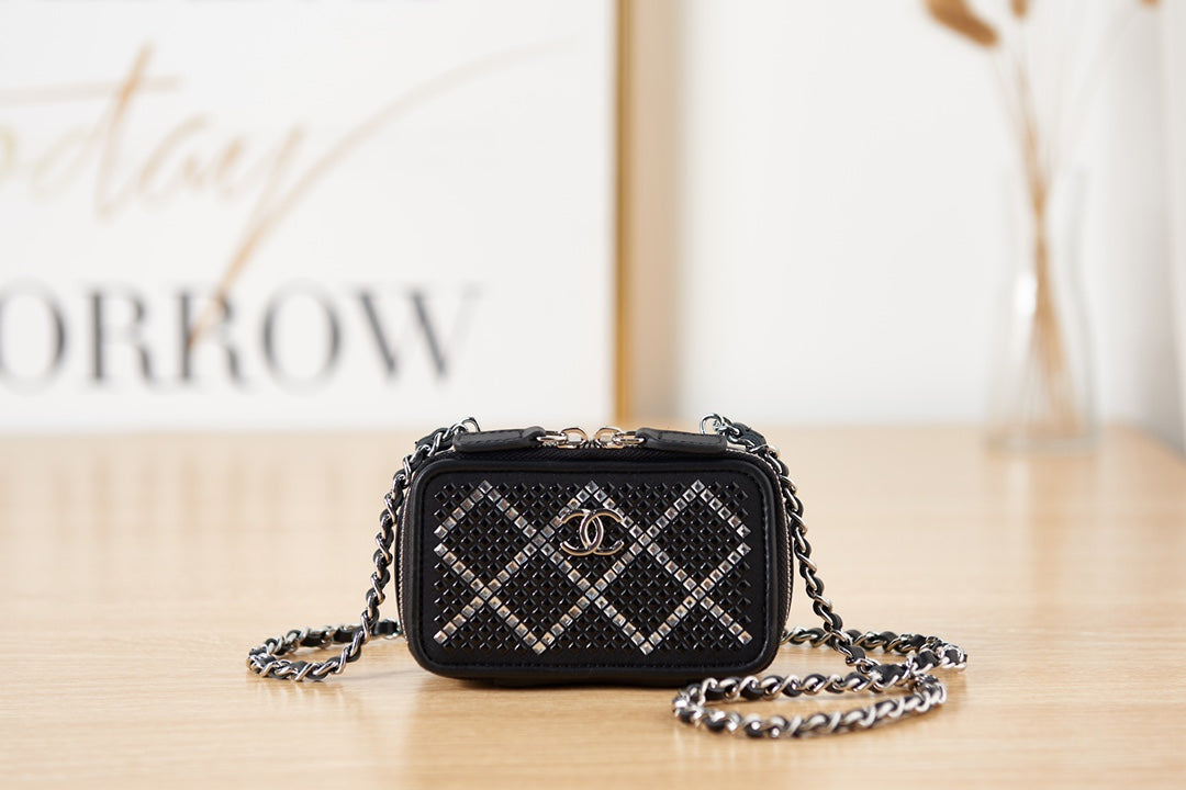 CHL -  Crystal Small Vanity with Chain Black/SilLusso Official - Bag For Women 10LO/4in