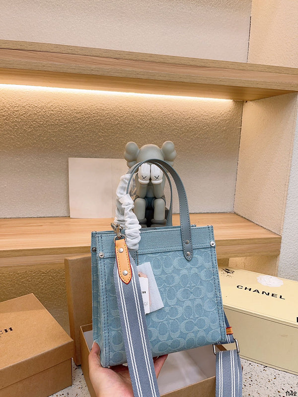 LO - CCH Bags - 069