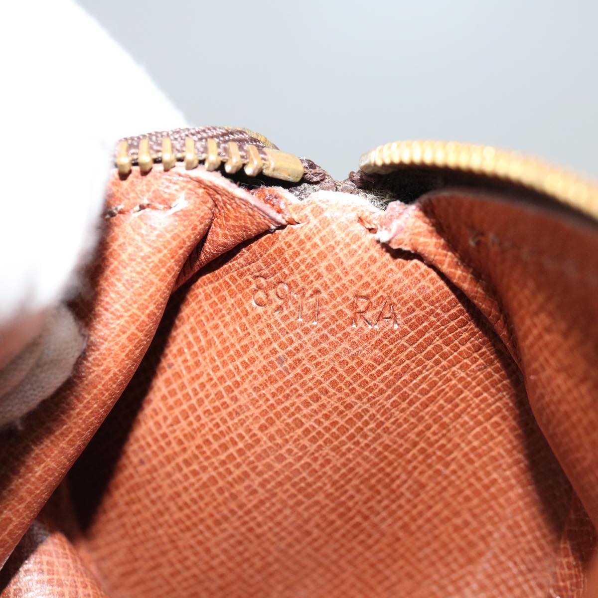 LO-LV bags 1050