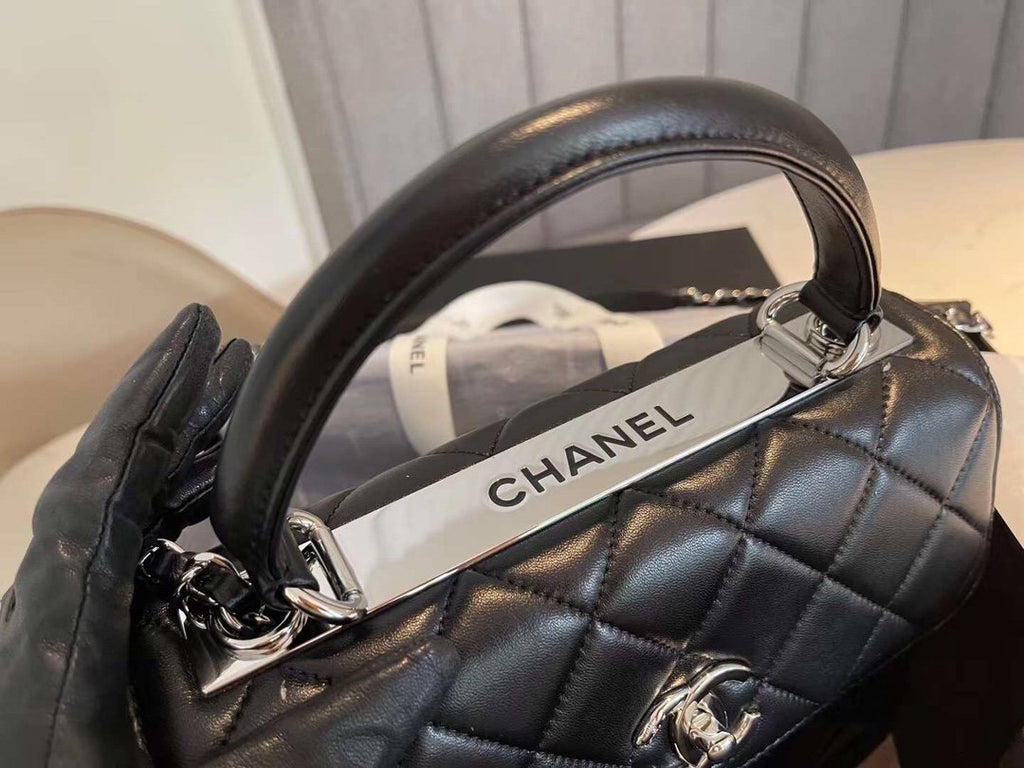 CHL -  Classic Flap Bag SilLusso Official - Hardware Black 9.8in/25LO