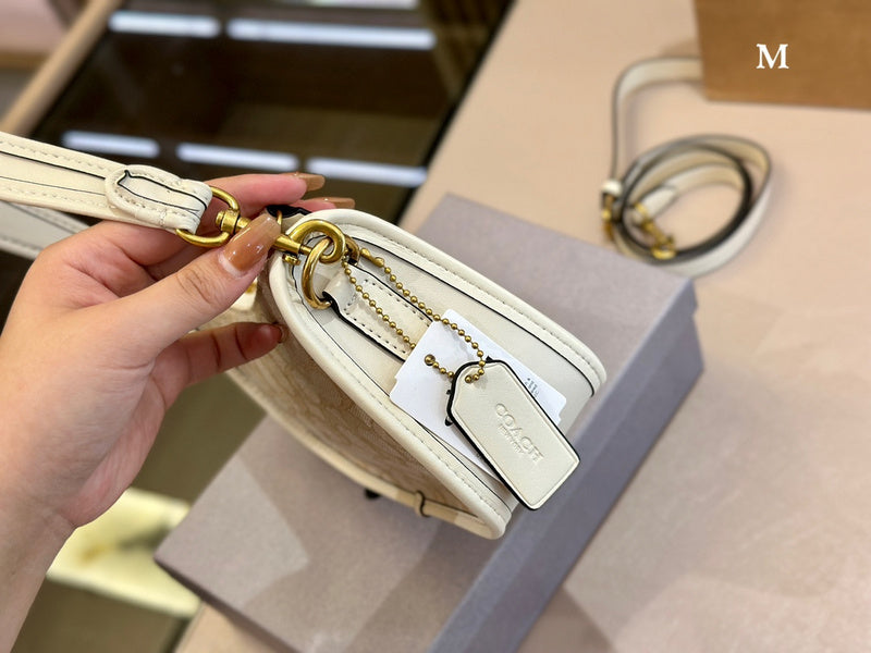 LO - CCH Bags - 074
