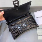 BLN-Ciaga Hourglass Wallet On Chain in Black, For Women,  Bags 7.6in/19LO 6560501LR671000