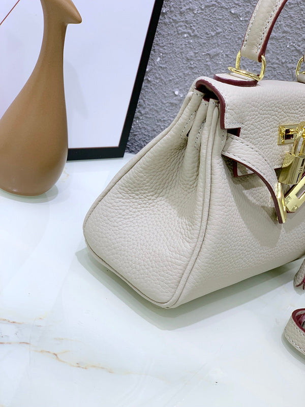 LO - HMS Luxury Bags - 560