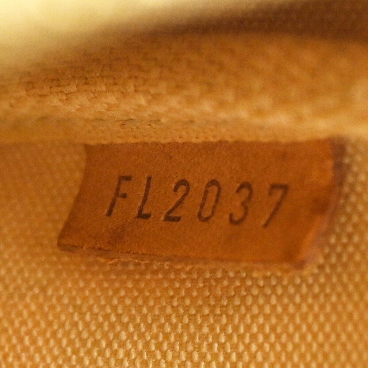LO-LV bags 98