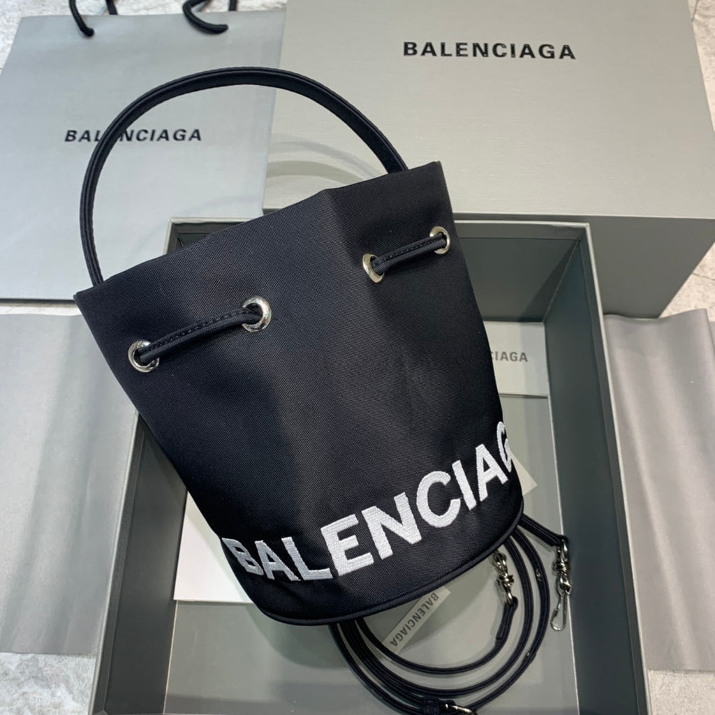 BLN-Ciaga Le Cagole Medium Bucket Bag In Black, For Women,  Bags 11.8in/30LO
