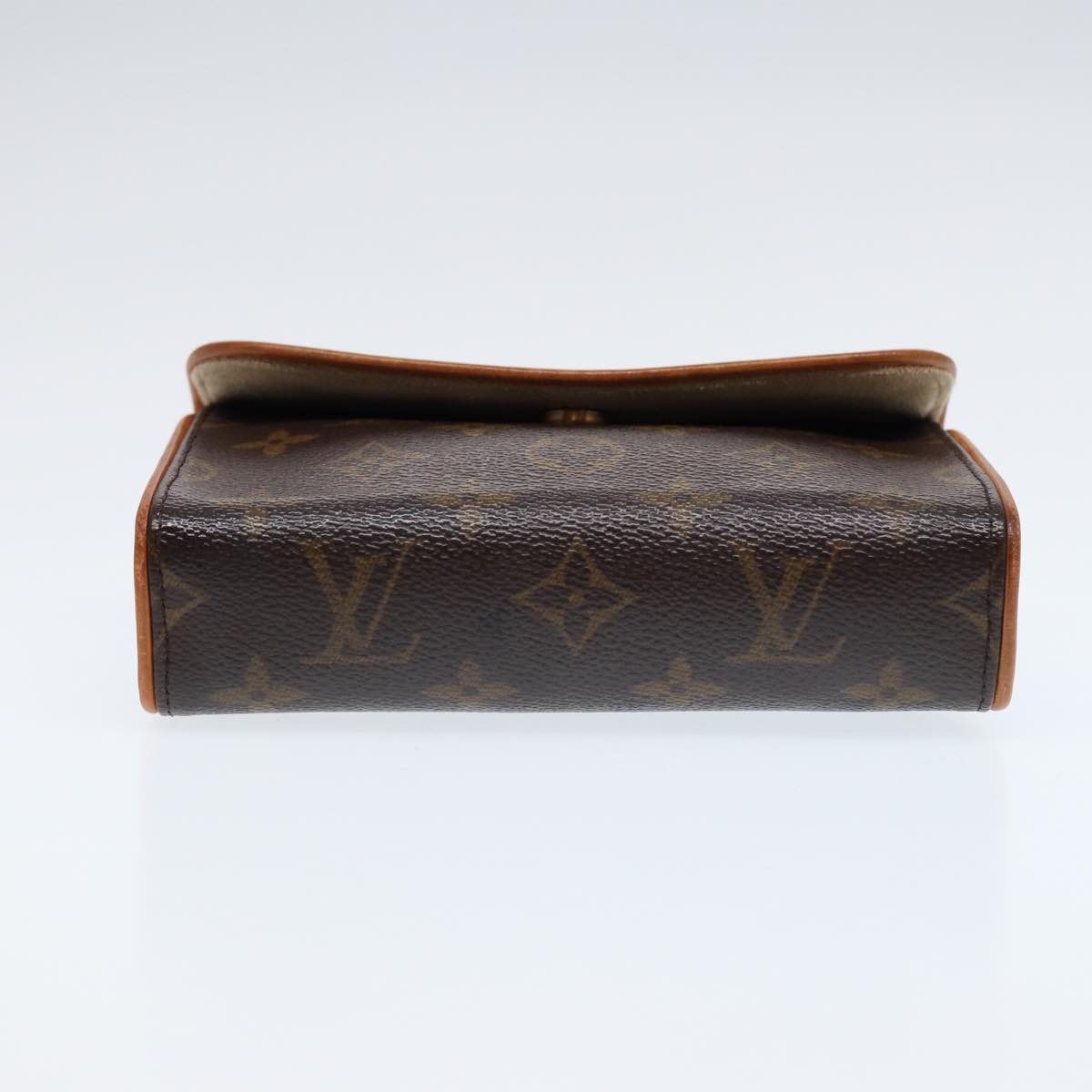 LO-LV bags 1543