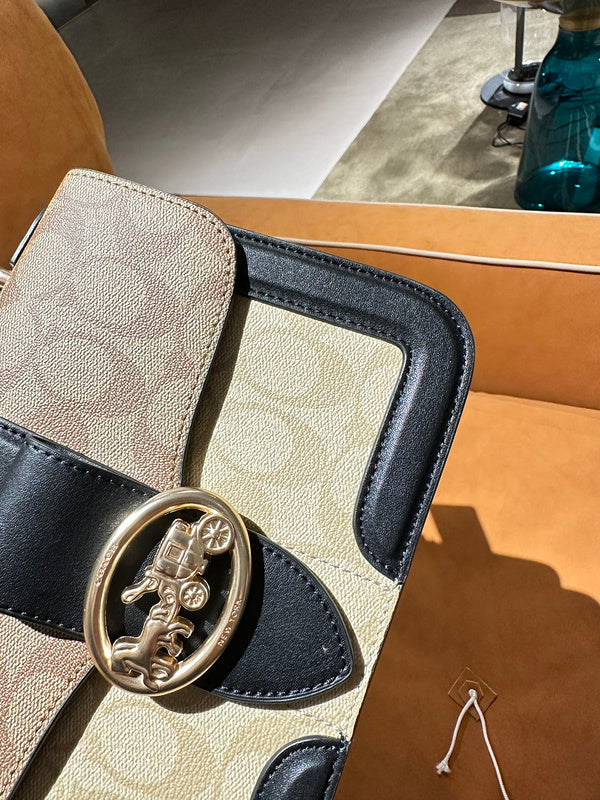 LO - CCH Bags - 230