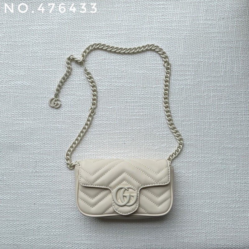 LO - GCC Bags - 1945