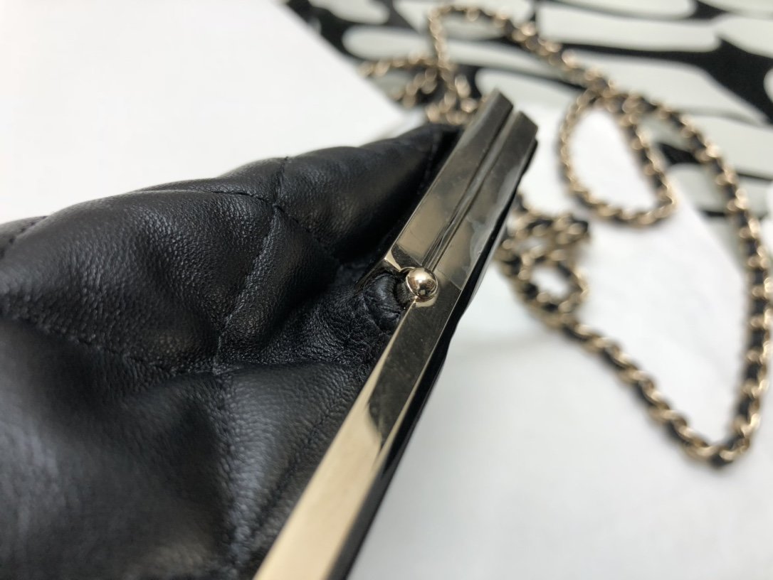 CHL -  Cruise Clutch Crossbaby Black Bag For Women 13LO/5in