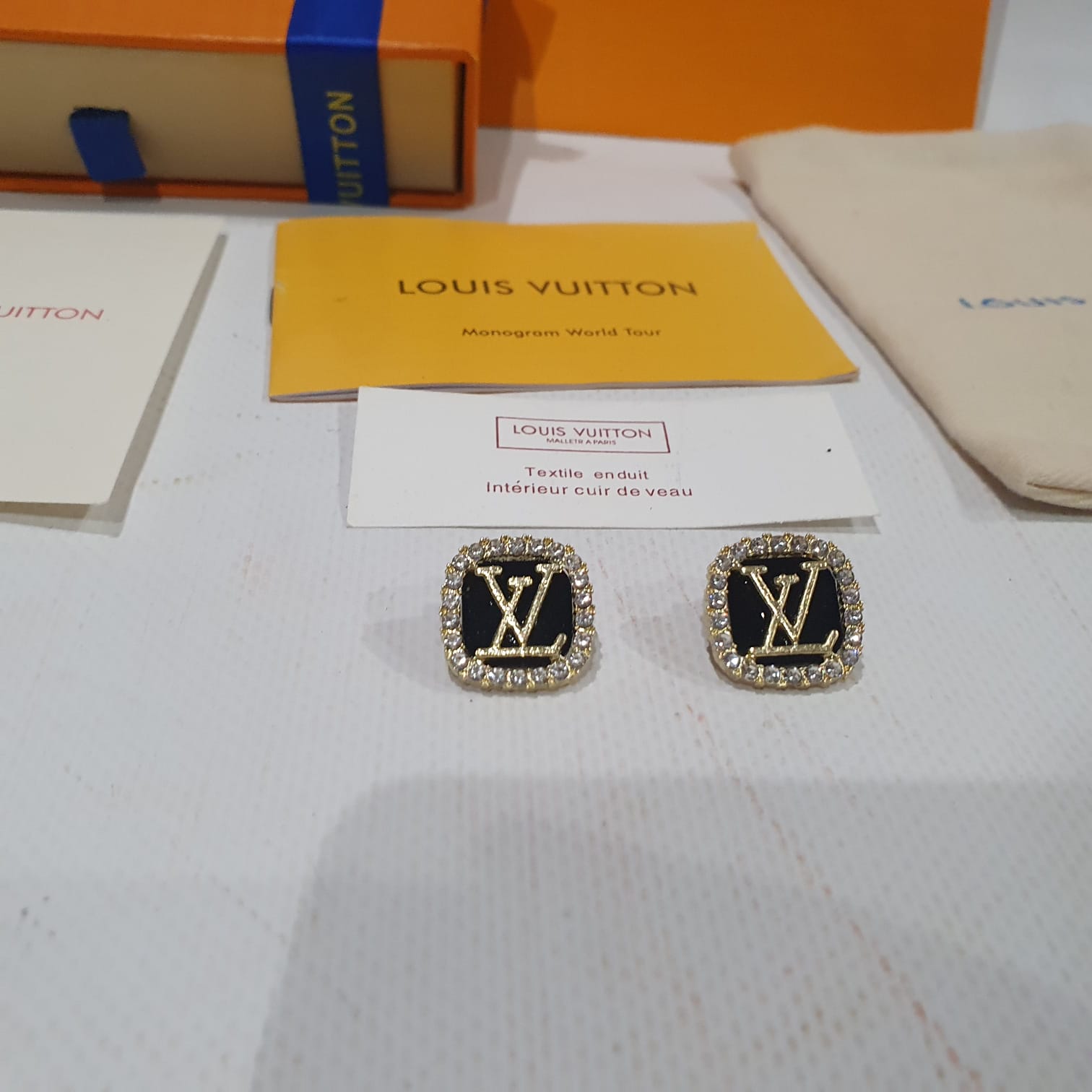 LO-LV bags 2182