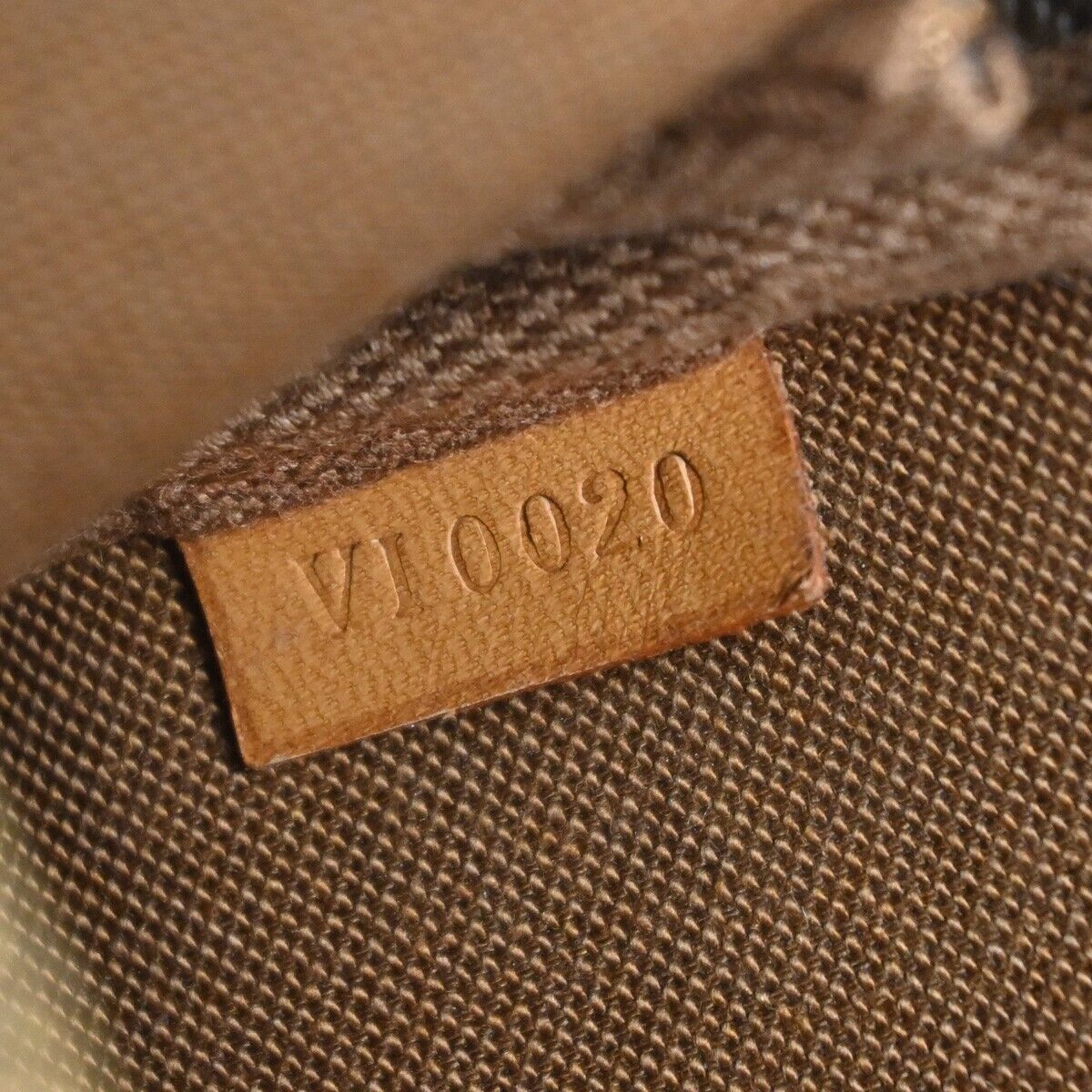LO-LV bags 867