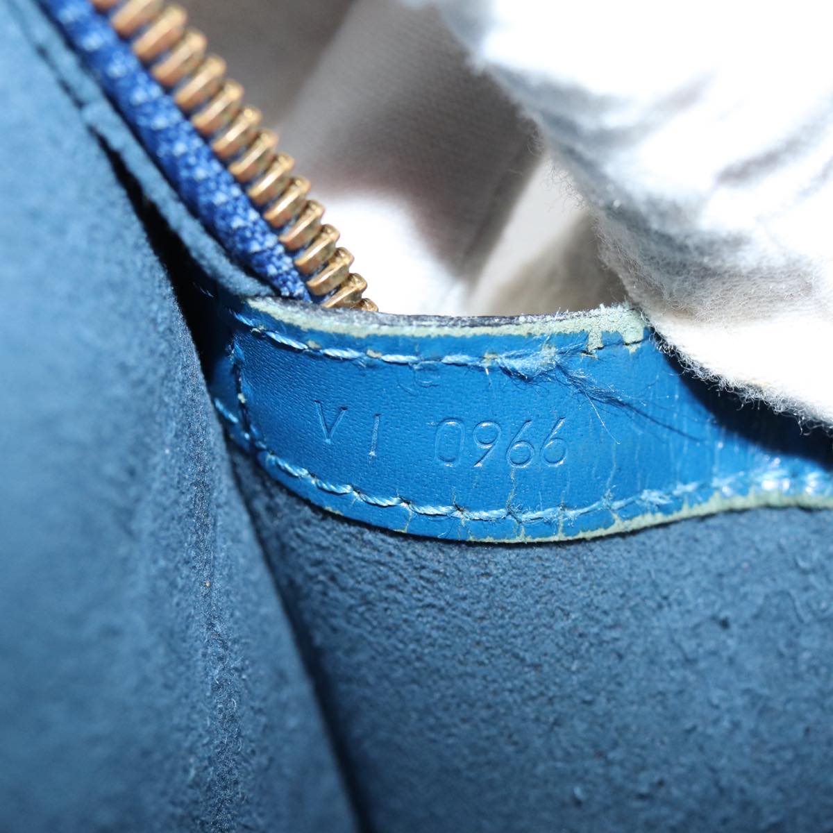 LO-LV bags 2567