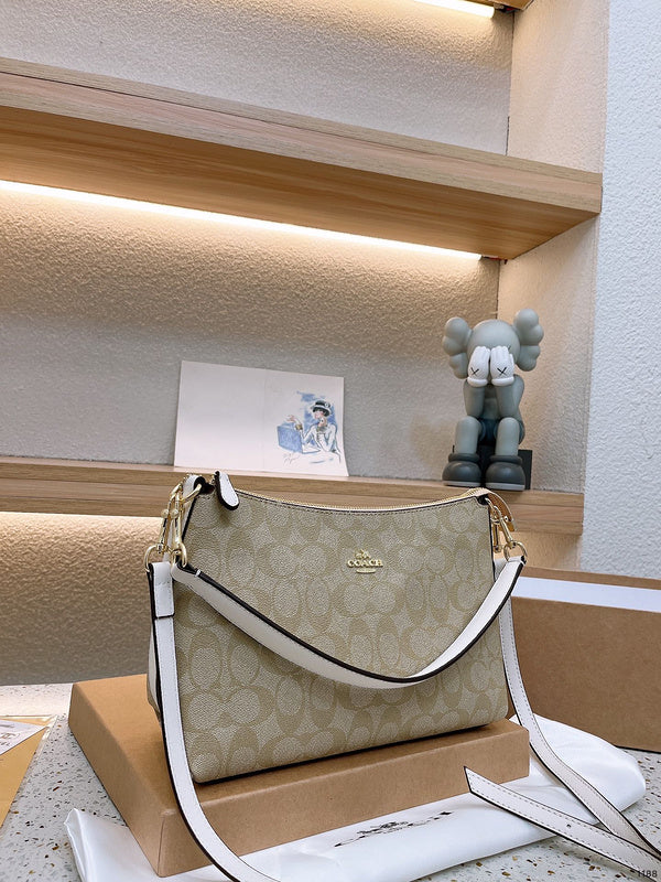 LO - CCH Bags - 221