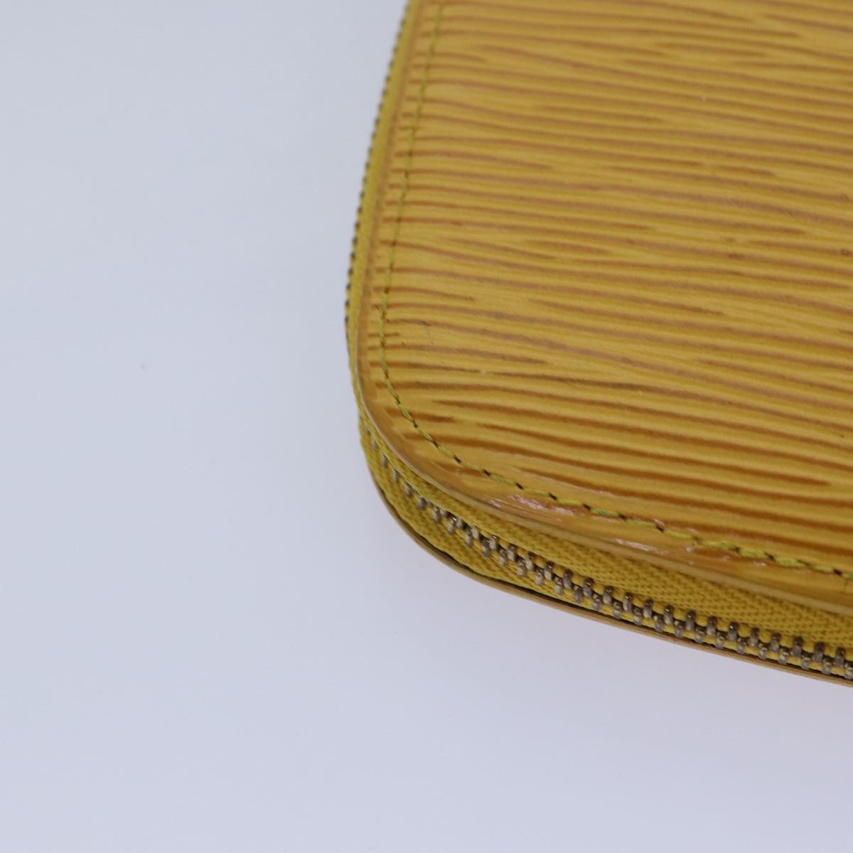 LO-LV bags 2310